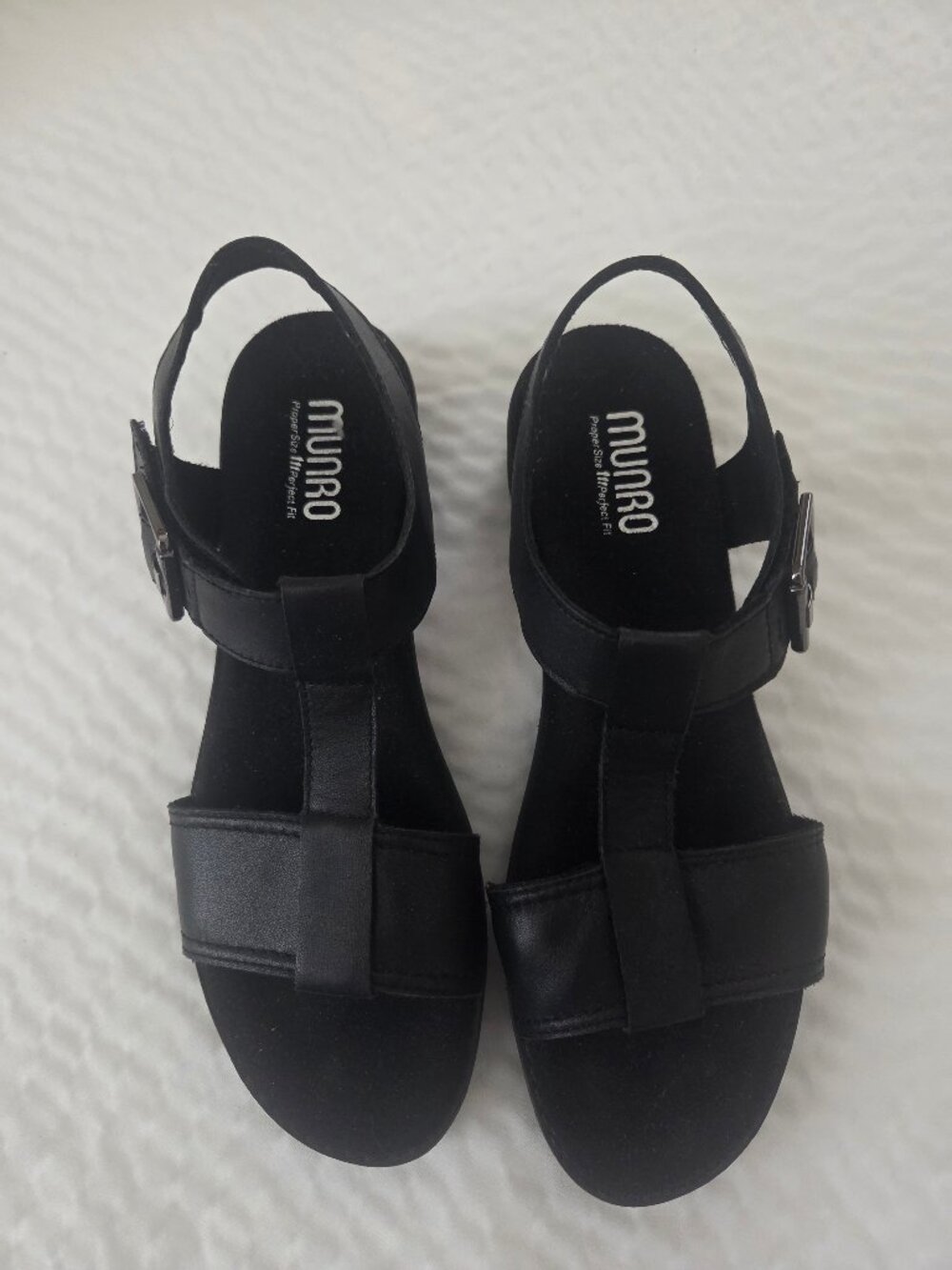 Munro "Marley" Sandals 8N - Black Retails $200